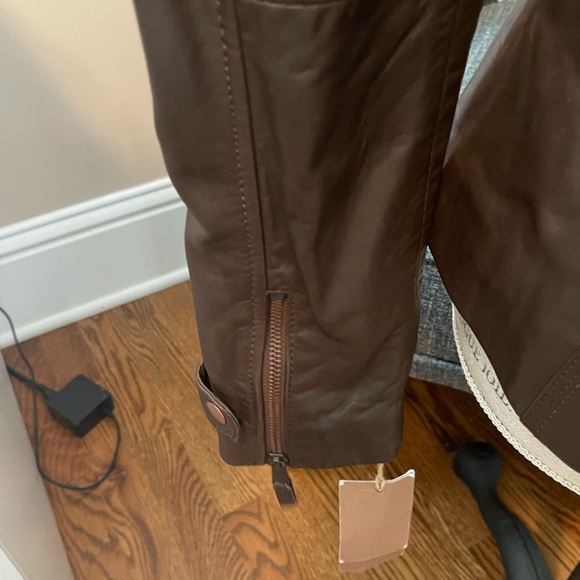 NWT vantage USA genuine leather jacket. Brand new Never used.size medium. - Picture 7 of 13